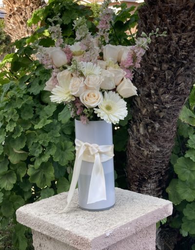 White Vendela Roses and white Daises and pink larkspur